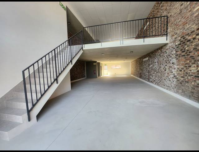 229M² WAREHOUSE TO LET IN ALLANDALE